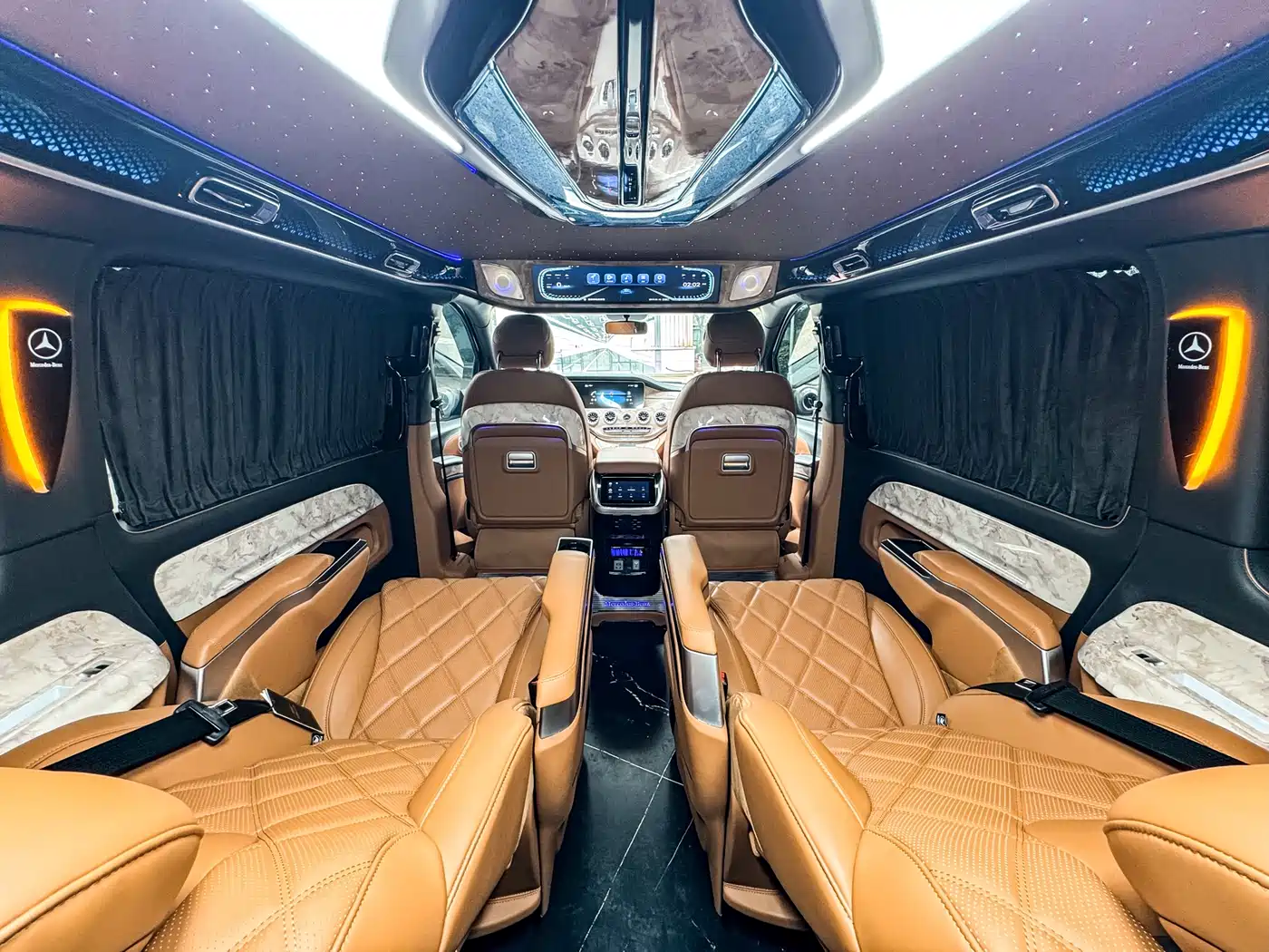 Mercedes-Benz Vito 2023 2.0T Business 7-Seater фото 14