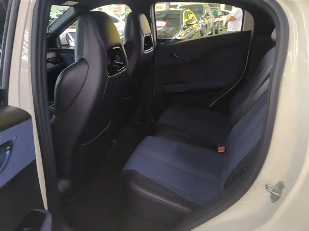 BYD Seagull 2024 Glory Edition 305km Freedom Edition фото 17