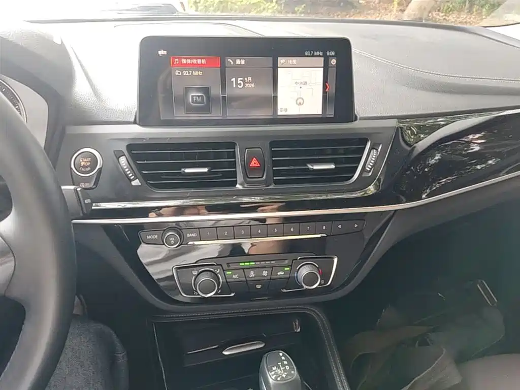 BMW 1 Series 2019 118i M Sport Package фото 13