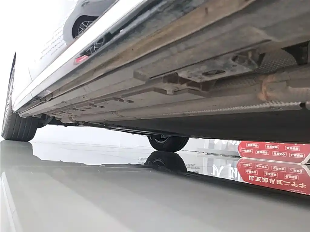 BYD Xia 2025 DM-i 1.5T 180km Excellence фото 21