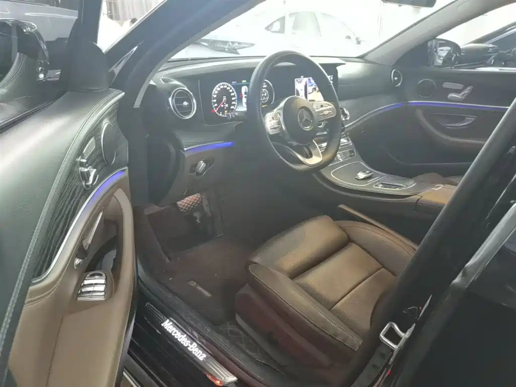 Mercedes-Benz E-Class 2020 E 260 L Sport 4MATIC фото 16