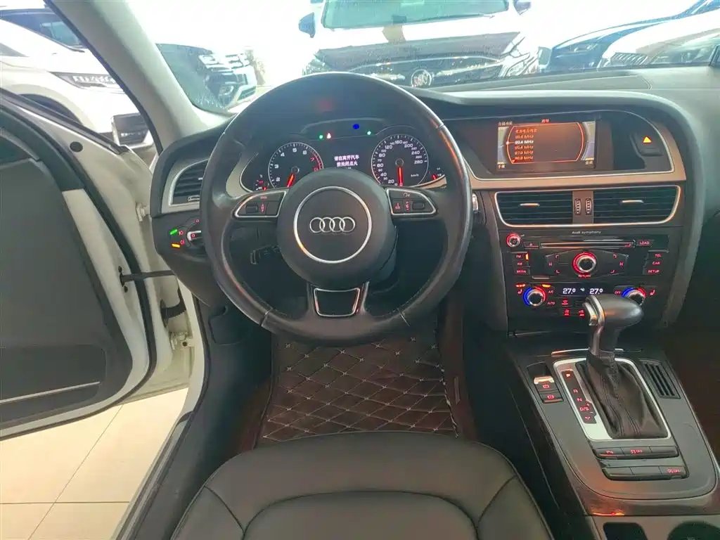 Audi A4L 2015 35 TFSI Auto Comfort фото 7
