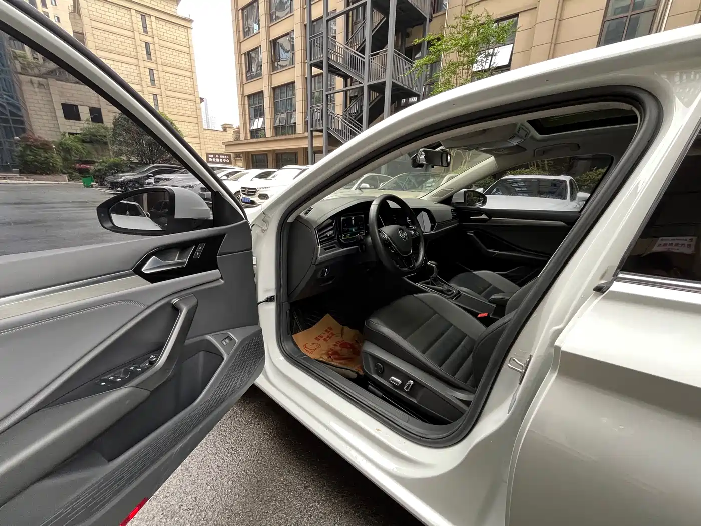 Volkswagen Sagitar 2021 200TSI DSG Comfort Smart Edition фото 8