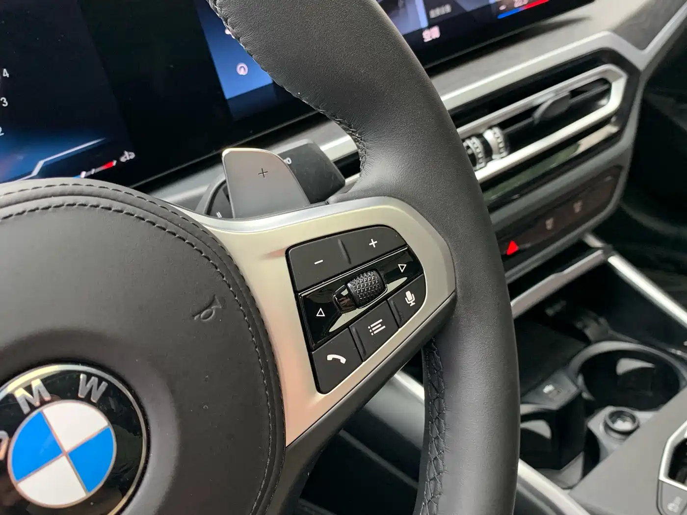 BMW 3 Series 2024 325i M Sport Package фото 24