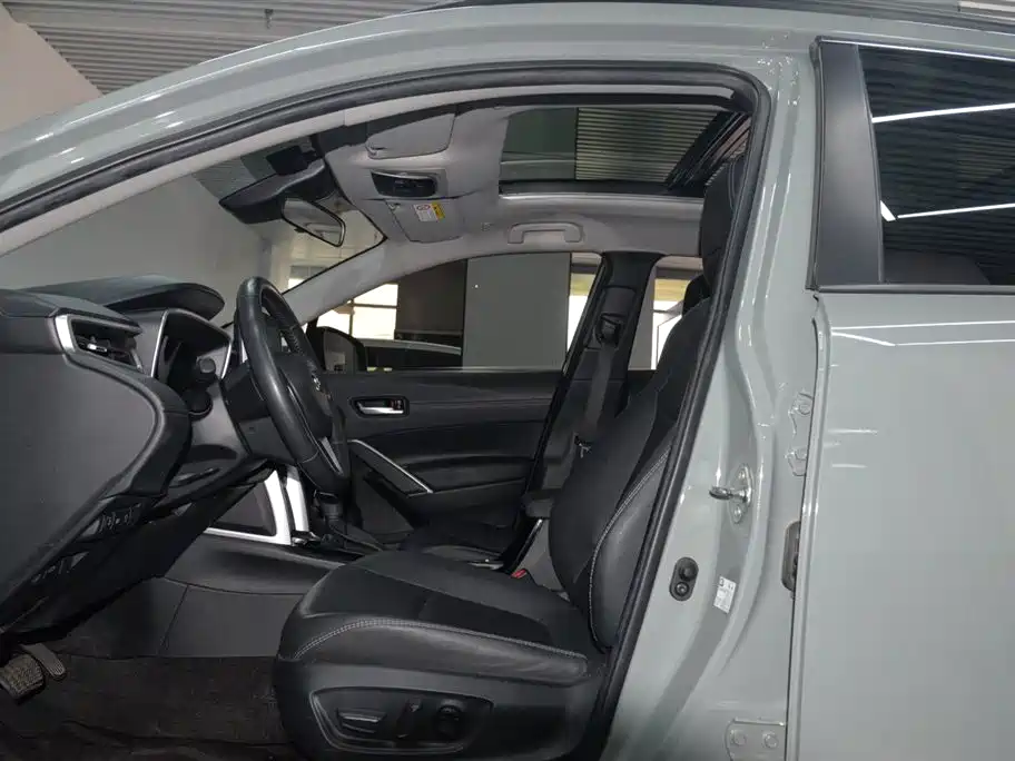 Toyota Corolla Cross 2022 2.0L Flagship Edition фото 10