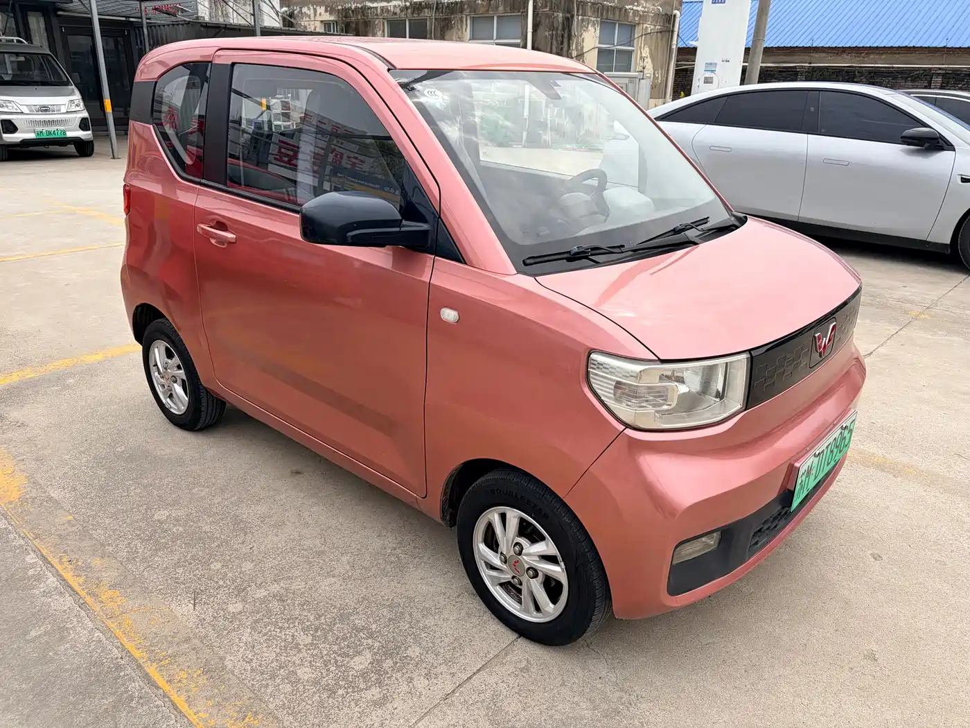 WULING AUTOMOBILE HONGGUANG MINIEV