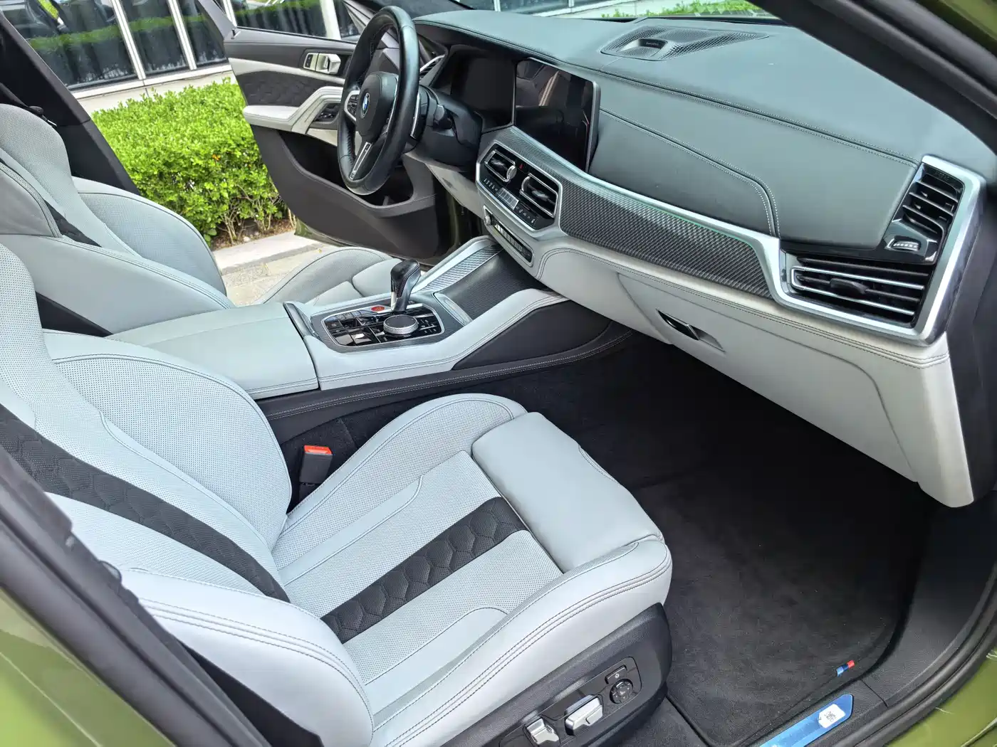 BMW X6 M 2022 X6 M фото 38