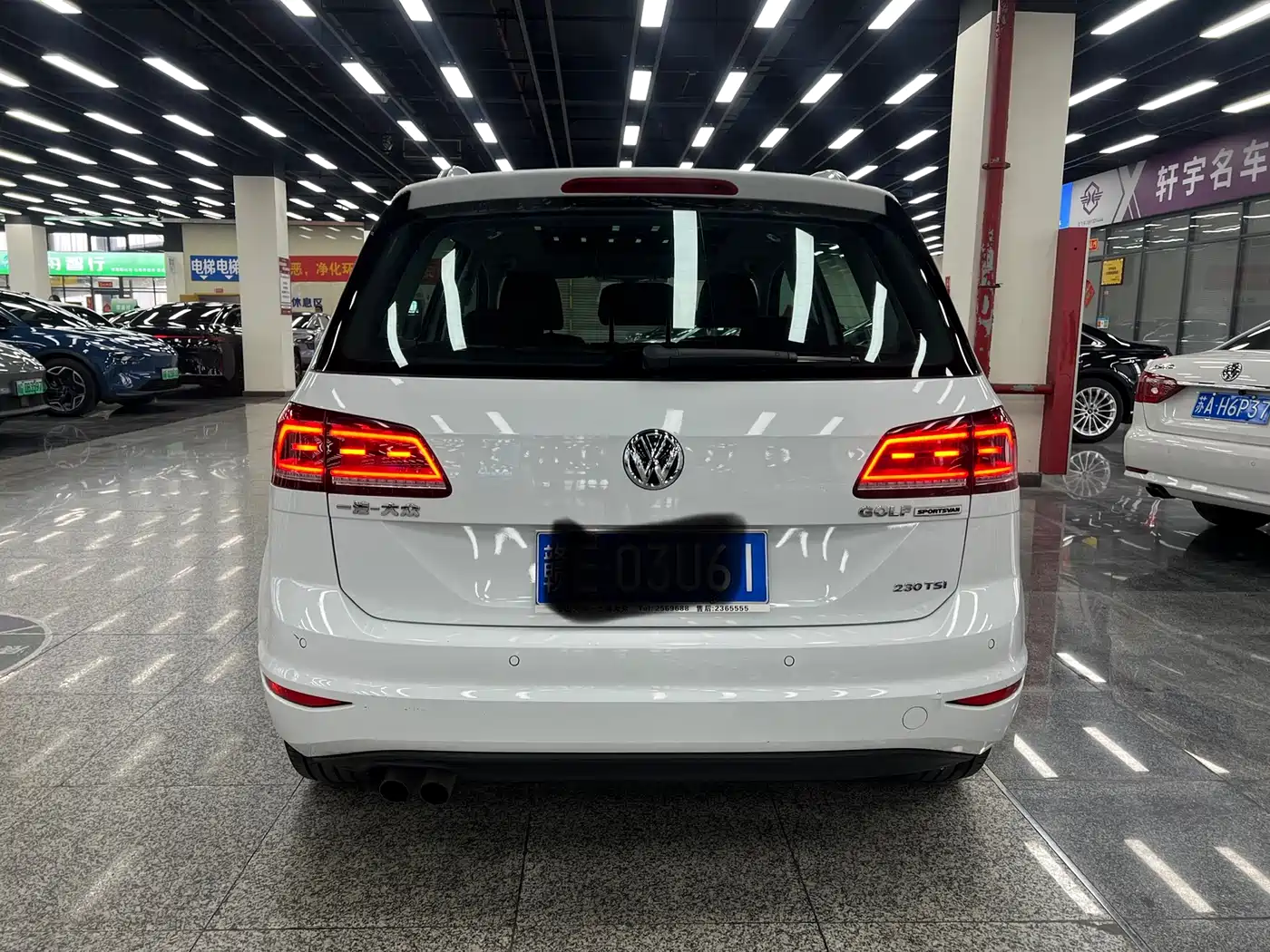 Volkswagen Golf Sportsvan 2016 230TSI Automatic Progressive фото 17