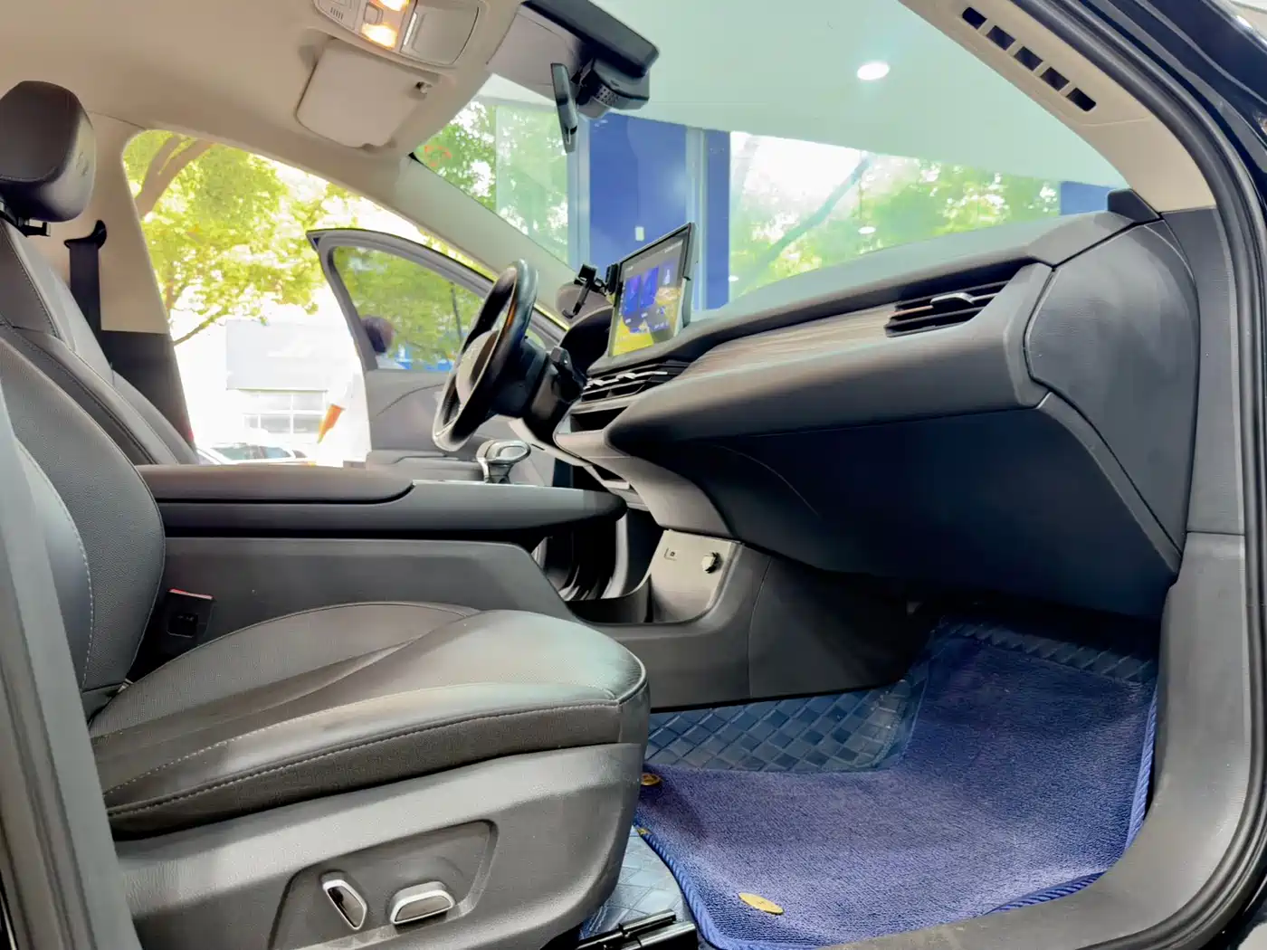 Hongqi E-QM5 2024 560km PLUS фото 13