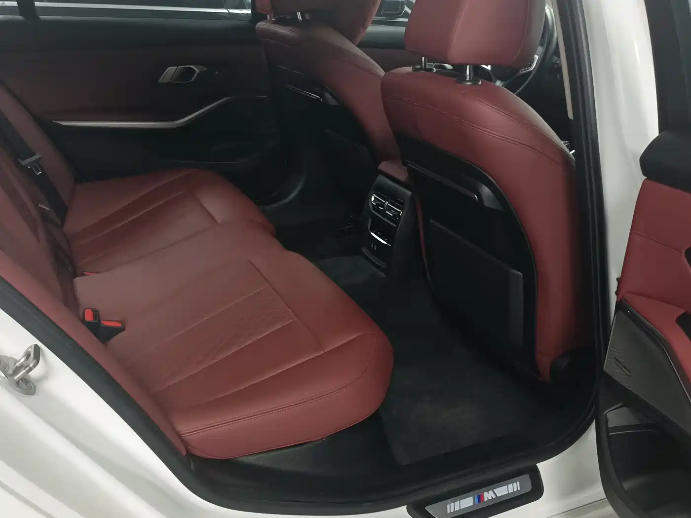 BMW 3 Series 2022 325Li M Sport Shadow Edition фото 10