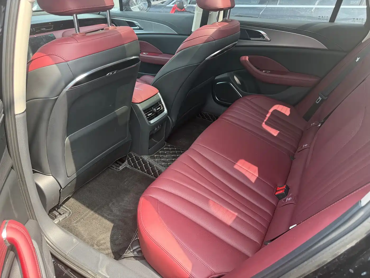 Hongqi H5 2023 1.5T DCT Smart Connect Flag Rhythm фото 12