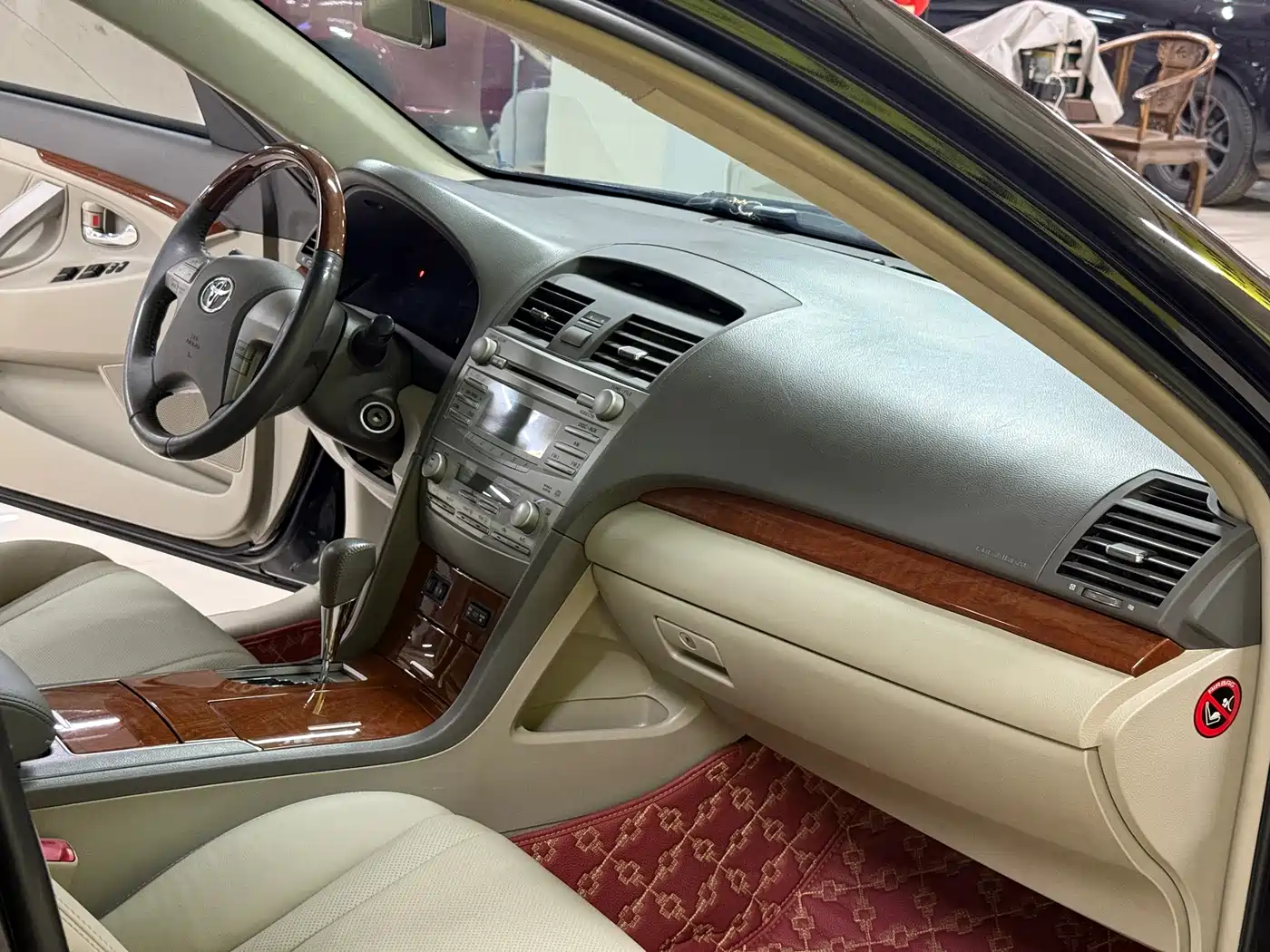 Toyota Camry 2013 200G Classic Luxury Edition фото 20