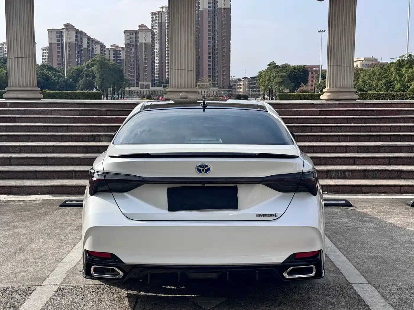 Toyota Avalon 2023 Hybrid 2.5L Luxury Edition фото 10