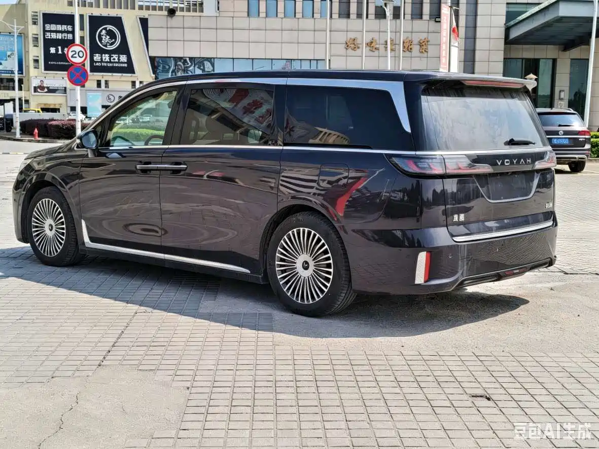 Voyah Auto Voyah Dreamer 2025 PHEV AWD Flagship Kunpeng Edition фото 2