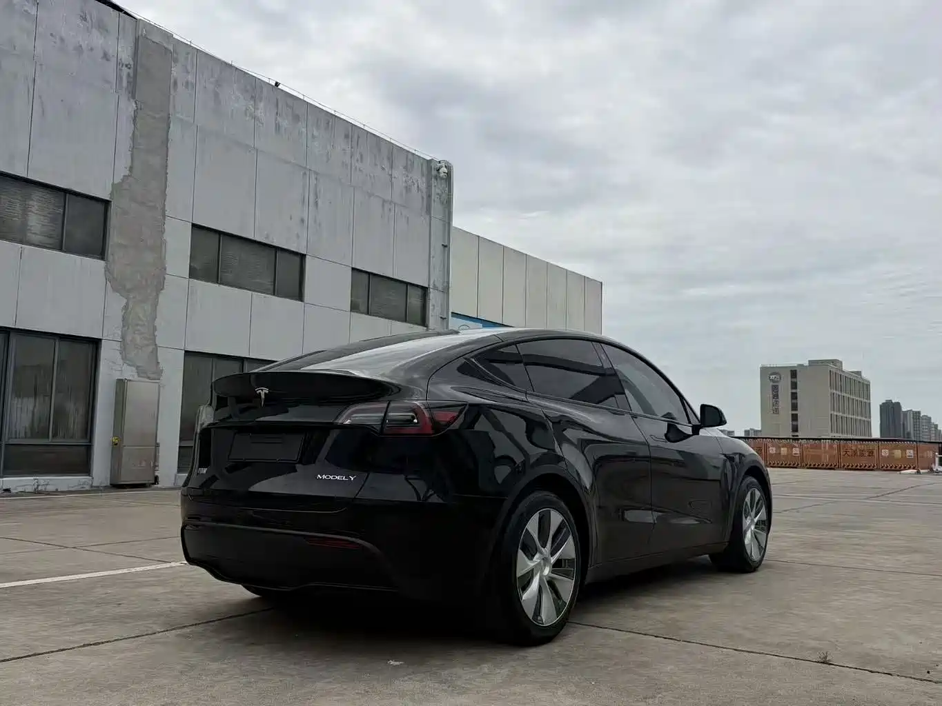 Фото 9 - Tesla Model Y