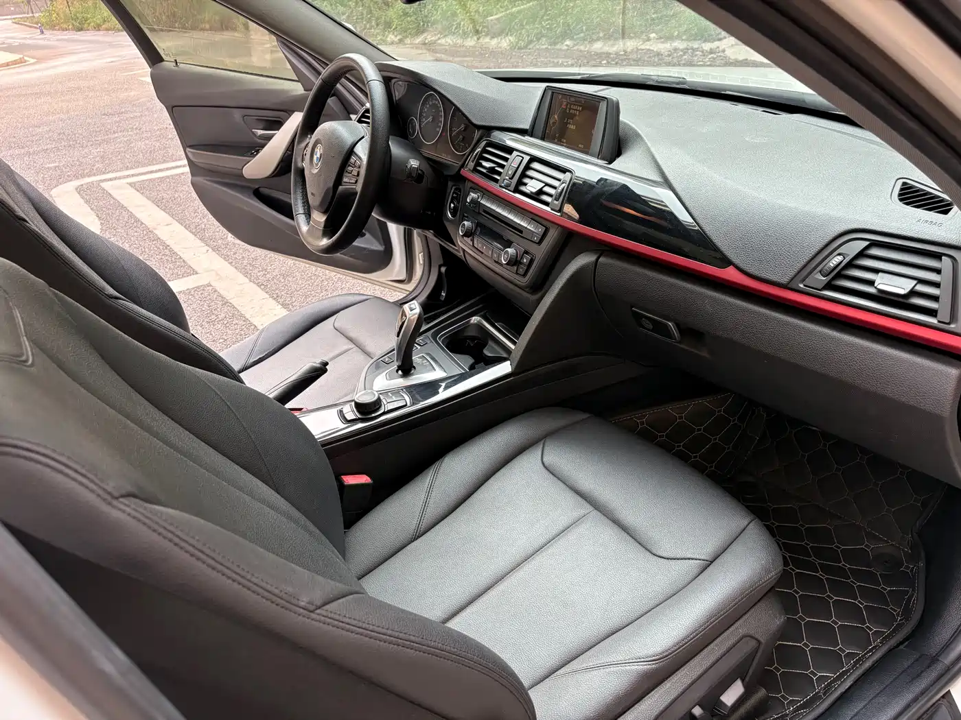 BMW 3 Series 2015 320i Fashion фото 14