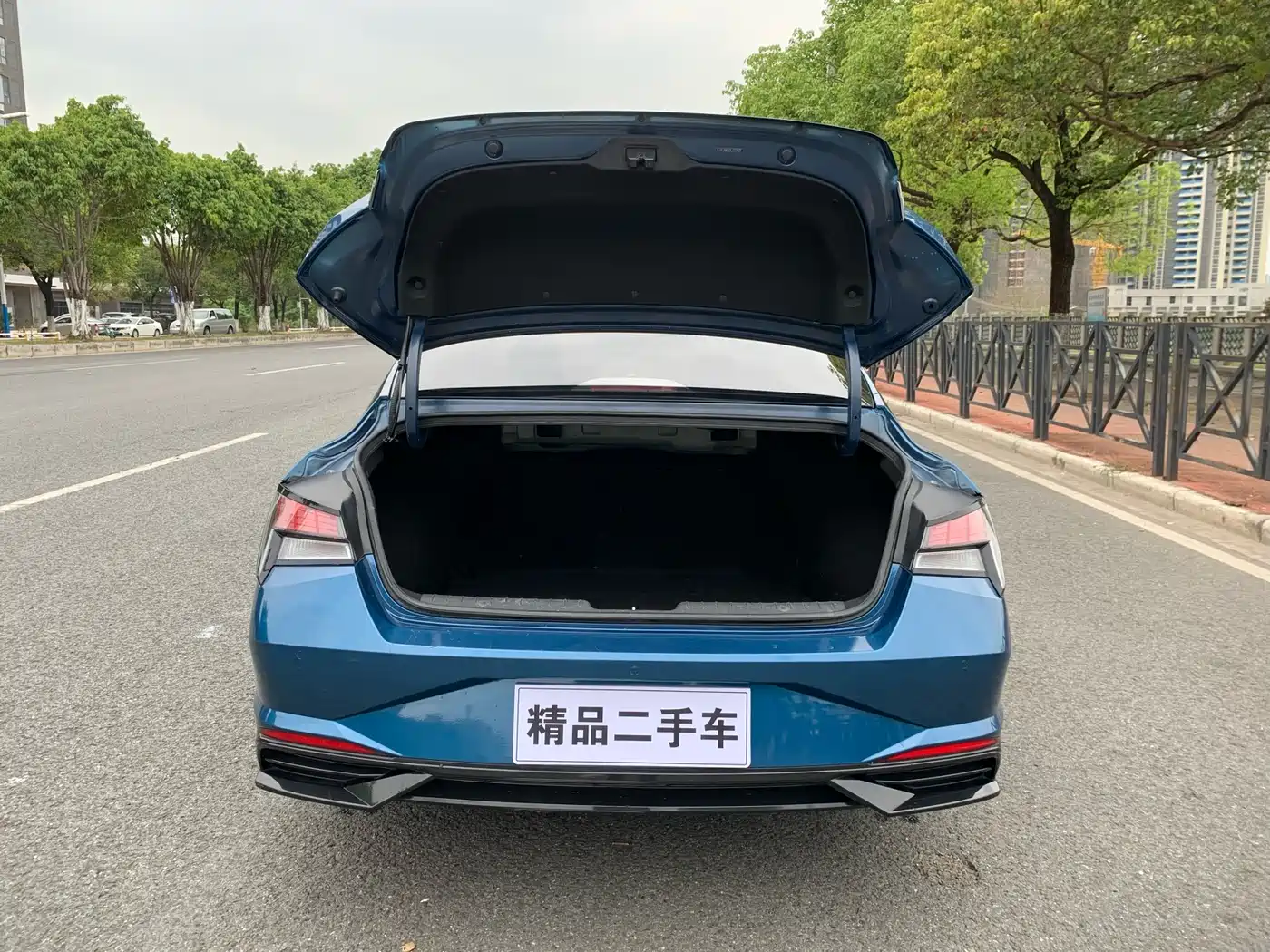 Hyundai Elantra 2021 1.5L CVT GLX Elite Edition фото 7