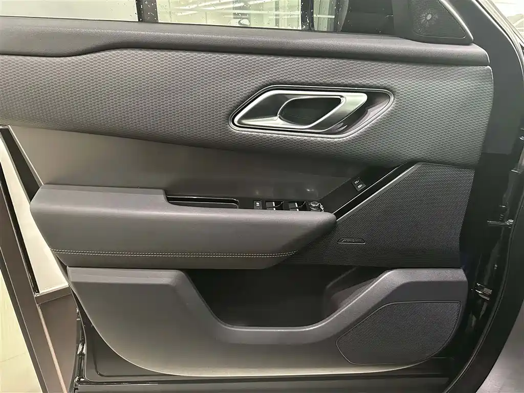Land Rover Range Rover Velar 2021 P250 фото 12