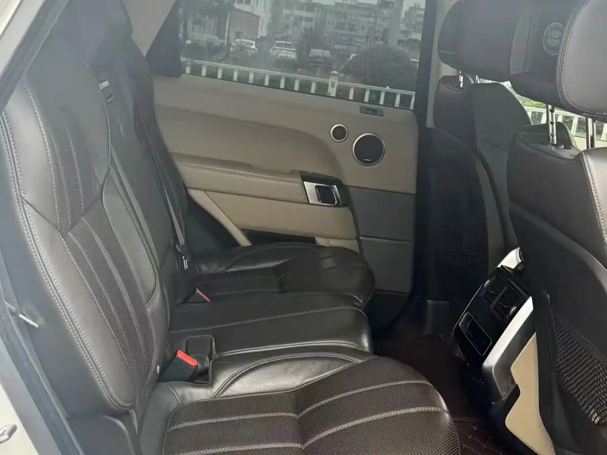 Land Rover Range Rover Sport 2015 3.0 SC V6 HSE фото 9