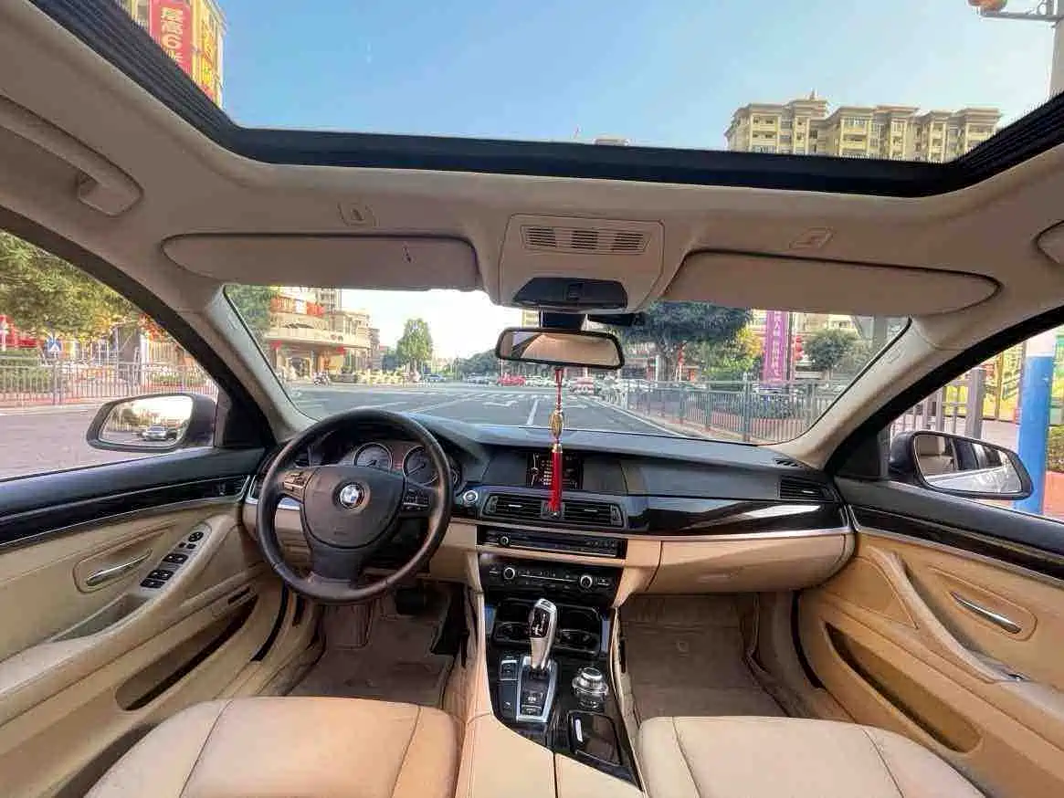 BMW 5 Series 2013 525Li Leadership фото 10