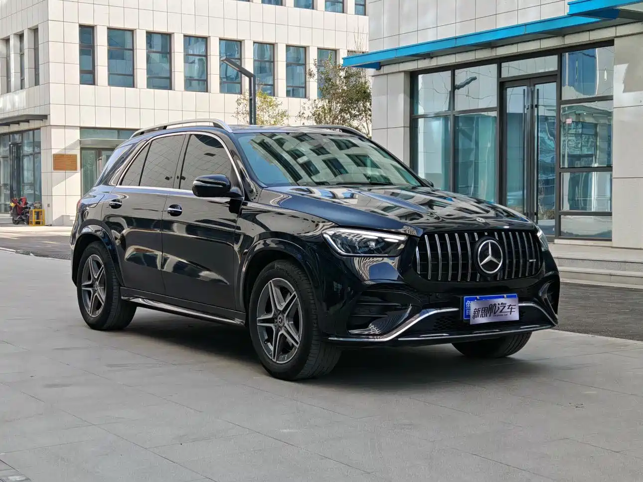 Mercedes-Benz GLE 2024 GLE 450 4MATIC Fashion фото 4