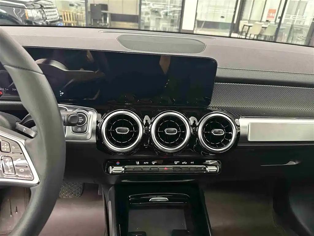Mercedes-Benz GLB 2024 GLB 200 Dynamic фото 14