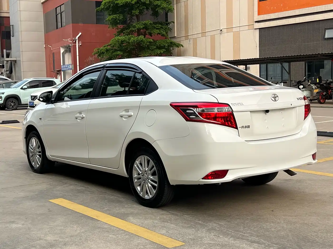 Toyota Vios 2014 1.5L Automatic Wisdom Edition фото 3