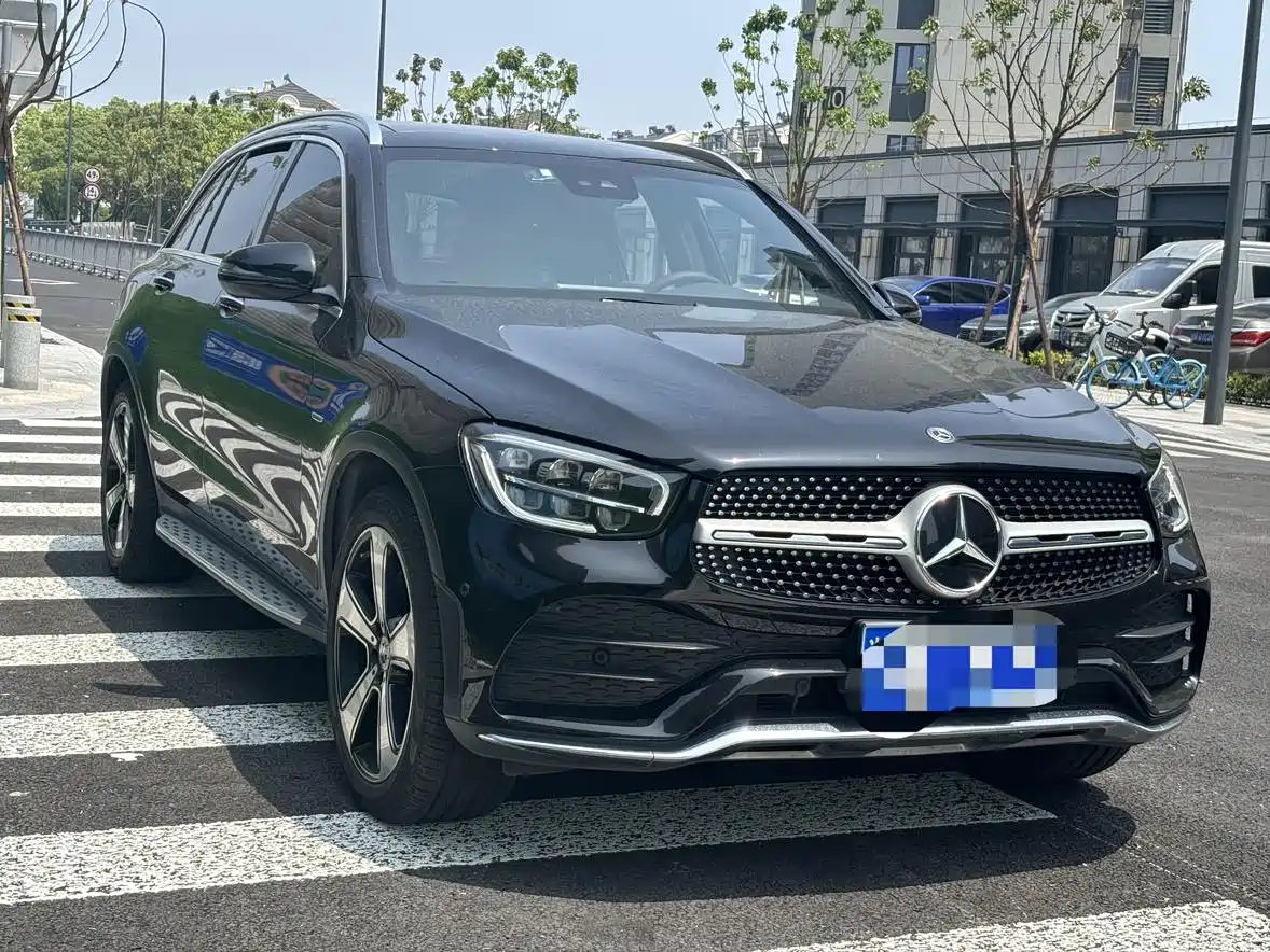 Mercedes-Benz GLC 2022 Model GLC 300 L 4MATIC Luxury Edition фото 3