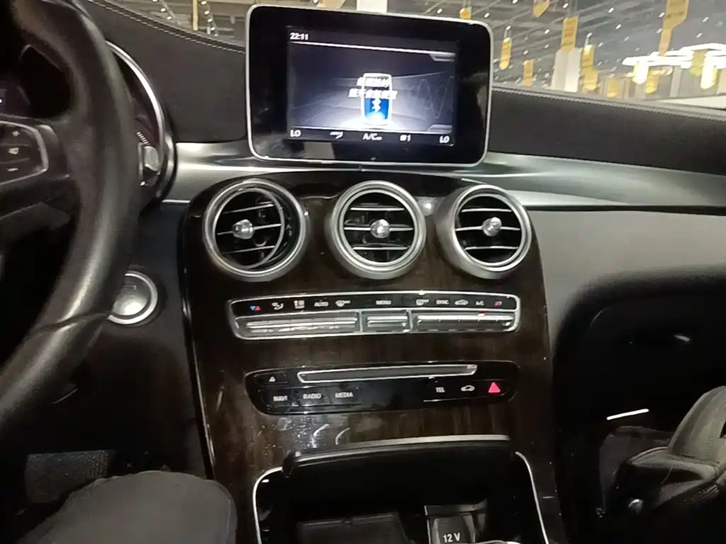 Mercedes-Benz GLC 2019 Facelift GLC 260 L 4MATIC Luxury фото 13