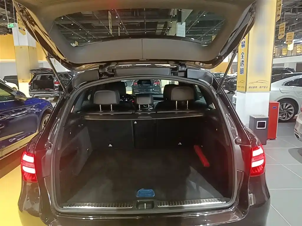 Mercedes-Benz GLC 2019 Facelift GLC 260 L 4MATIC Luxury фото 19
