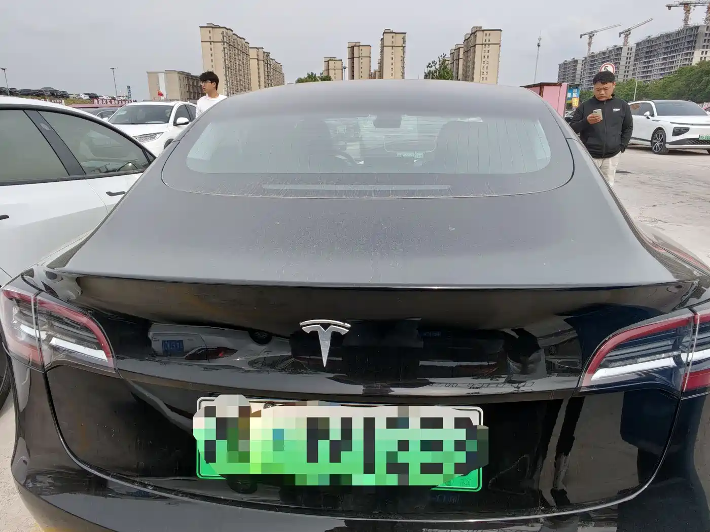 TESLA MODEL 3