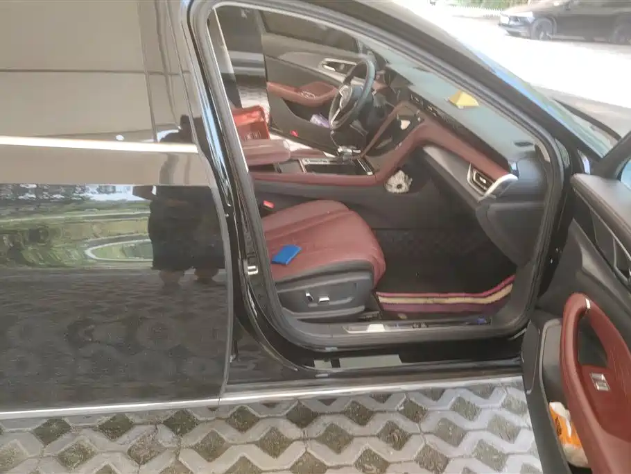 Hongqi H5 2024 2.0T Automatic Smart Connect Flag Smooth Edition фото 8