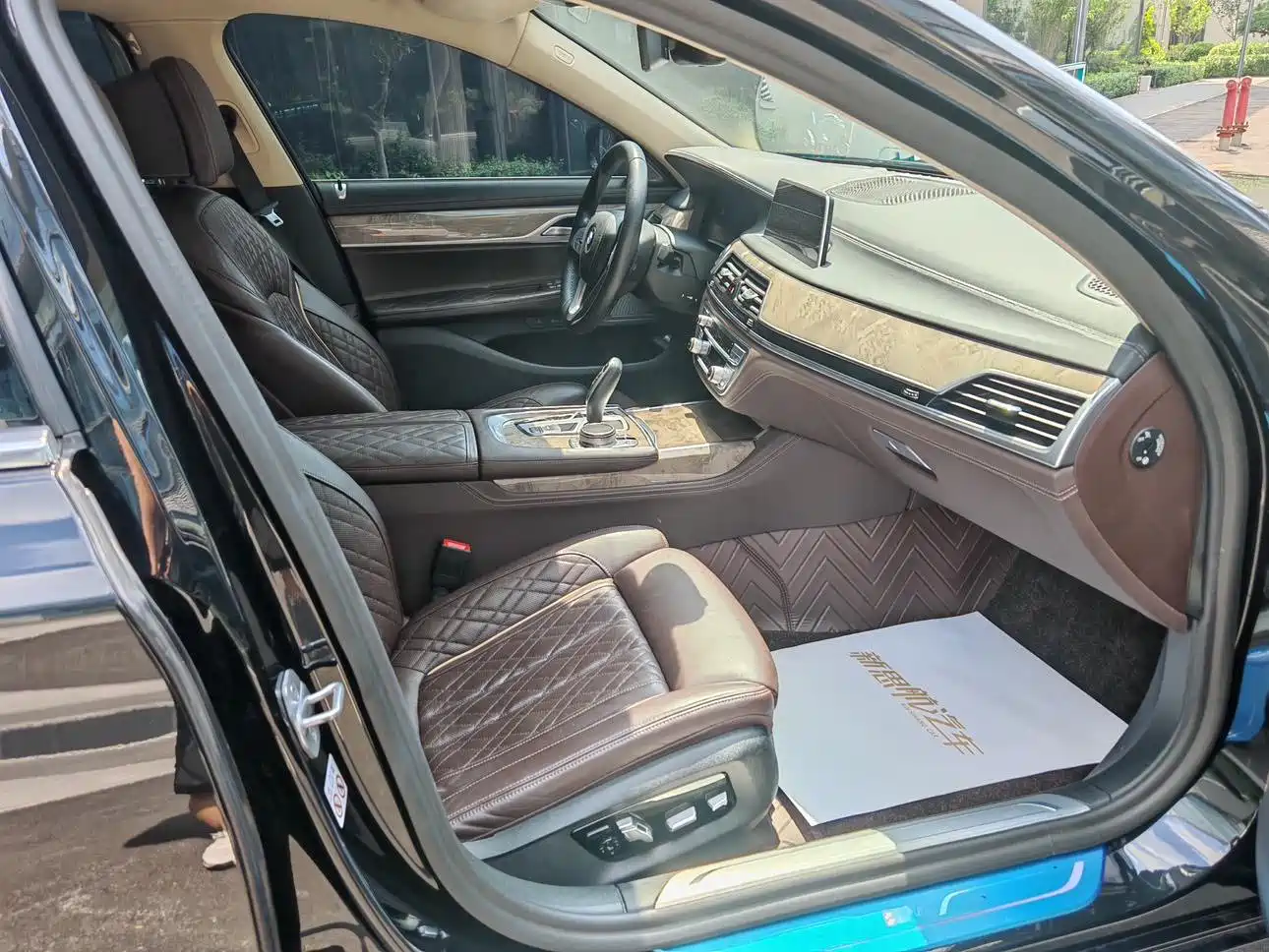 BMW 7 Series 2021 Model 740Li Leading Luxury Package фото 11