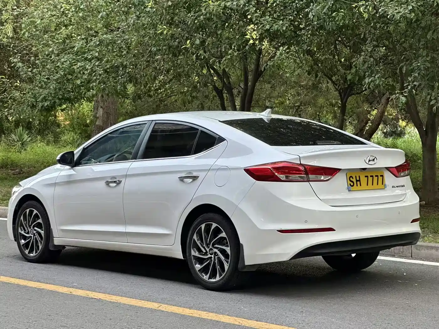 Hyundai Elantra 2020 1.5L CVT Smart Style·Elite фото 4