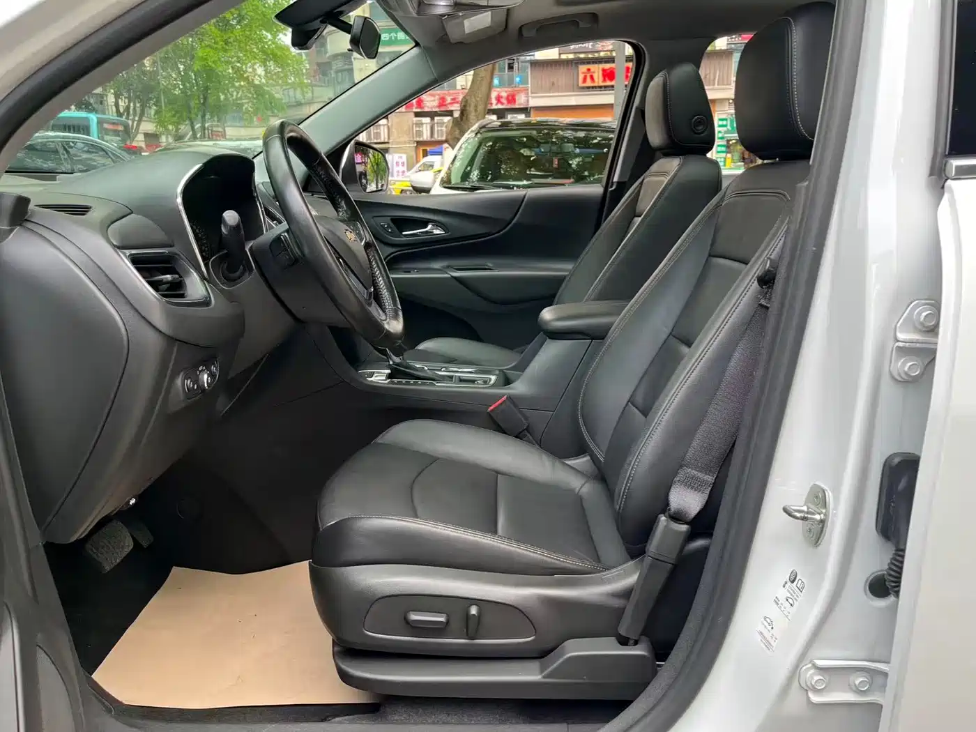 Chevrolet Equinox 2017 550T Automatic 4WD Pioneer Edition фото 9