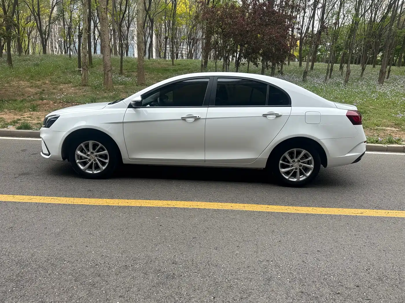GEELY AUTOMOBILE EMGRAND