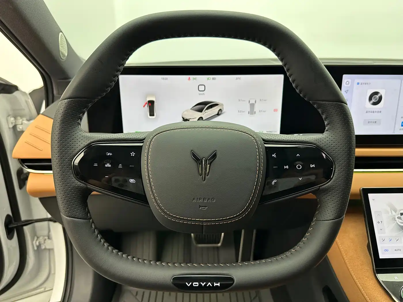Voyah Auto VOYAH Zhuiguang 2024 PHEV AWD Ultra Long Range Flagship фото 15