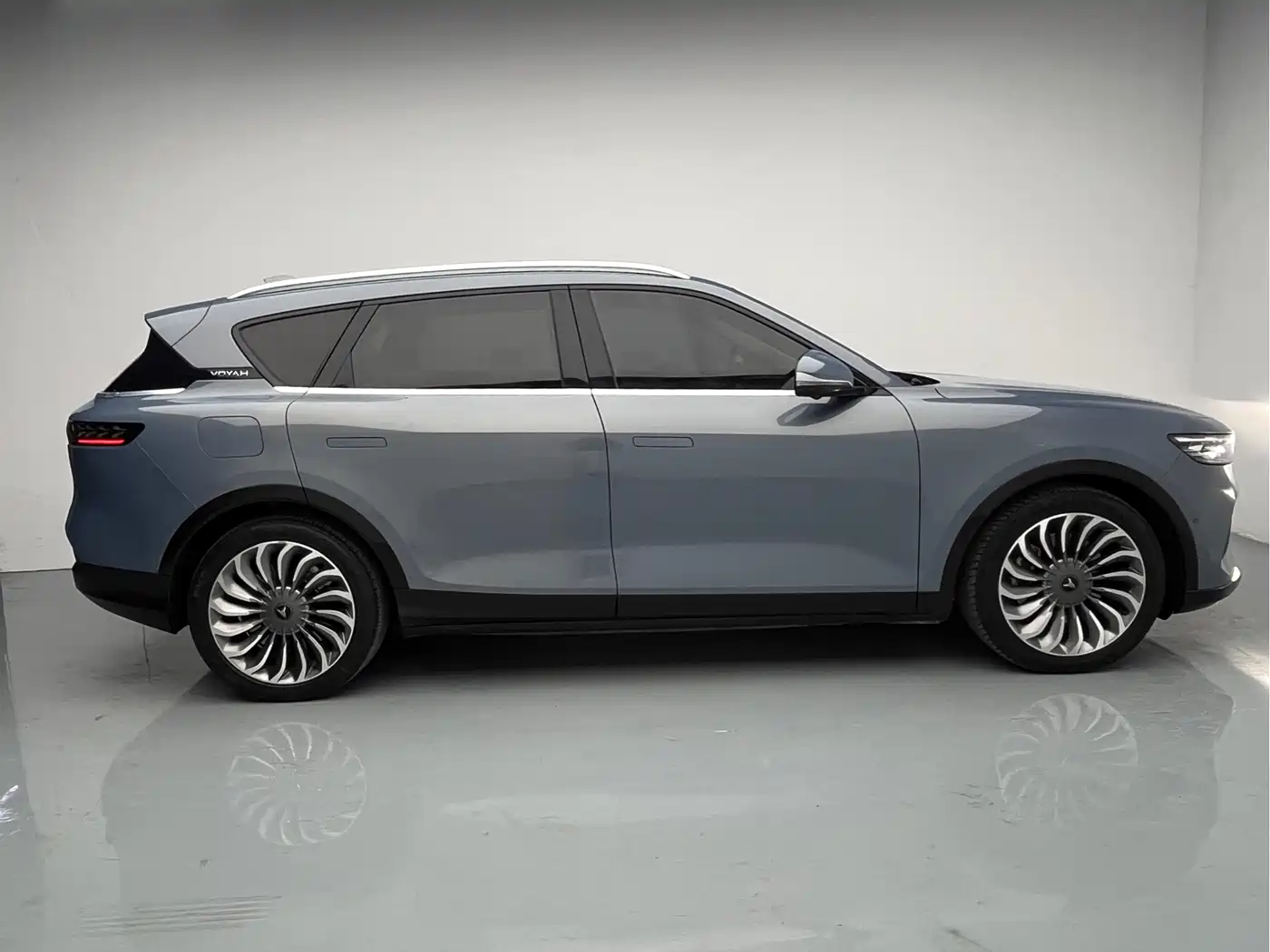 Voyah Auto VOYAH FREE 2021 AWD Standard Range Extender Exclusive Luxury Package фото 12