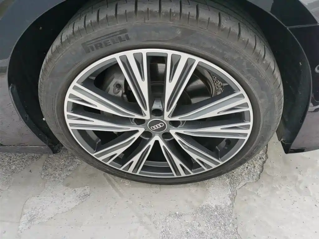 Audi A6L 2025 45 TFSI quattro Premium Sport фото 14