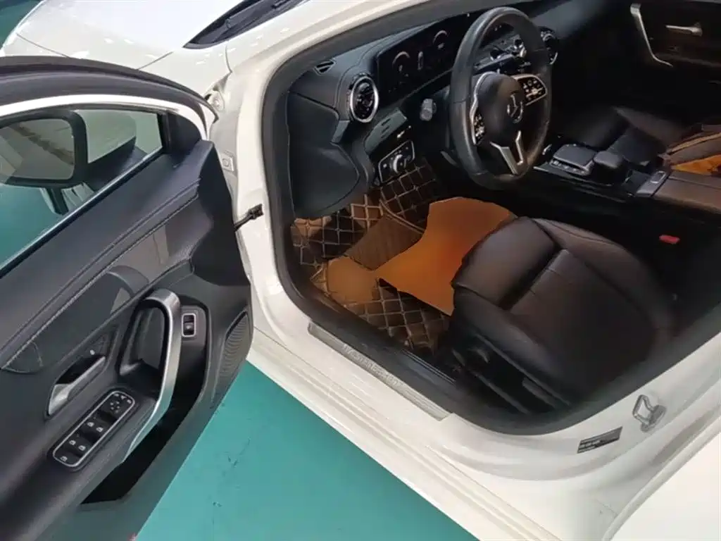 MERCEDES-BENZ CLASS A