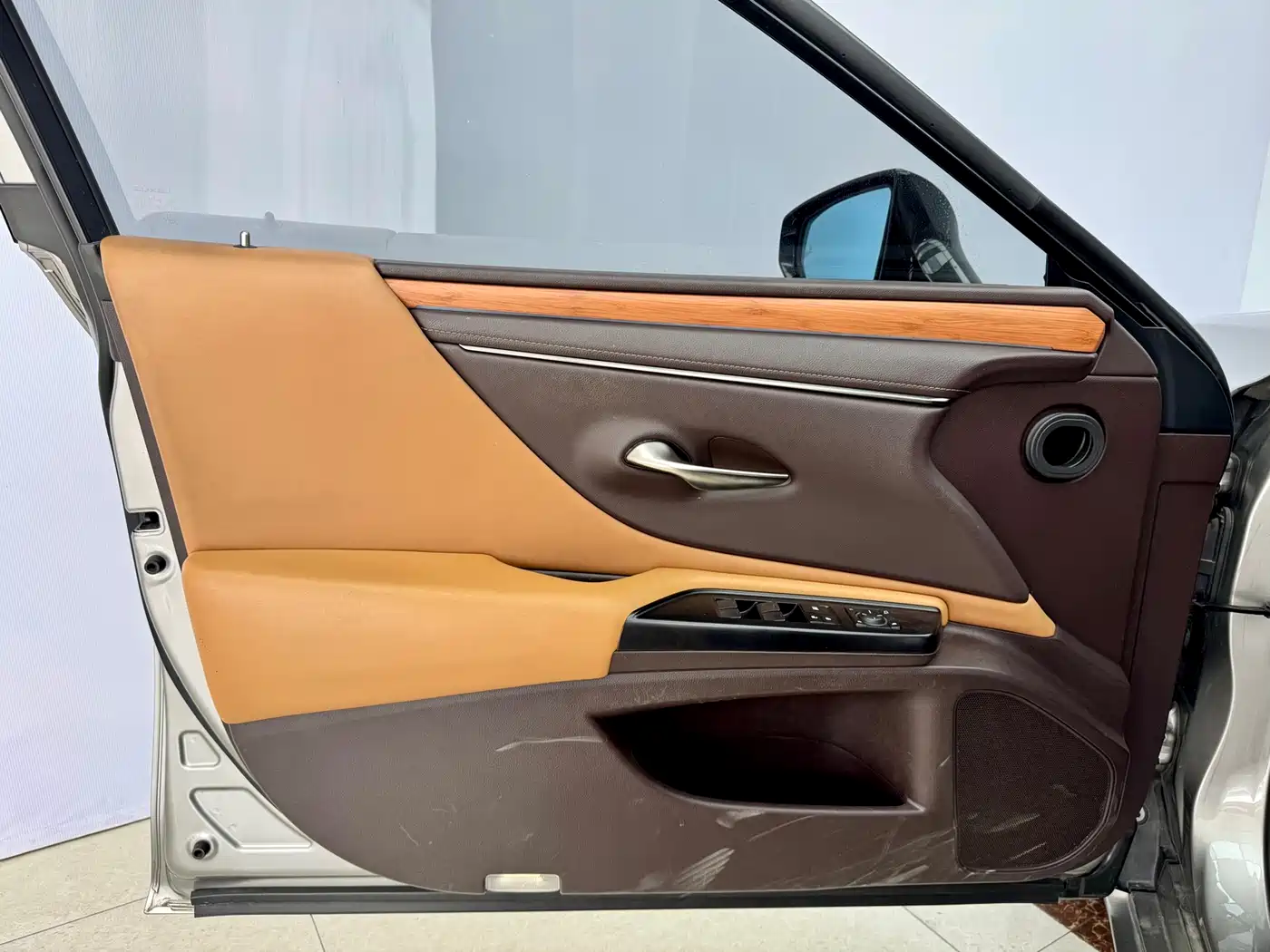 Lexus ES 2020 Model 300h Excellence Edition фото 7