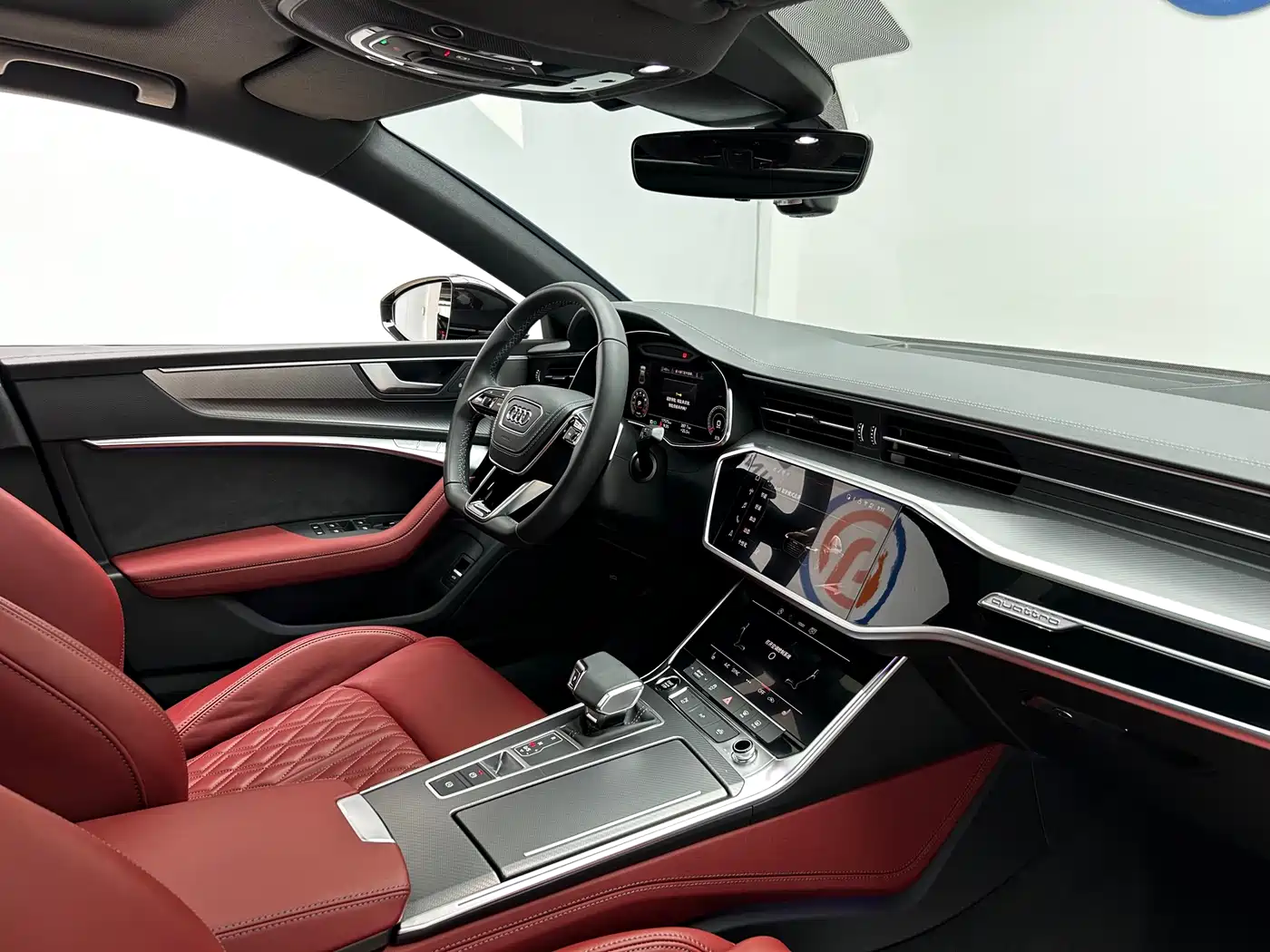 Audi A7L 2024 45 TFSI quattro S-line Black Warrior Edition фото 18