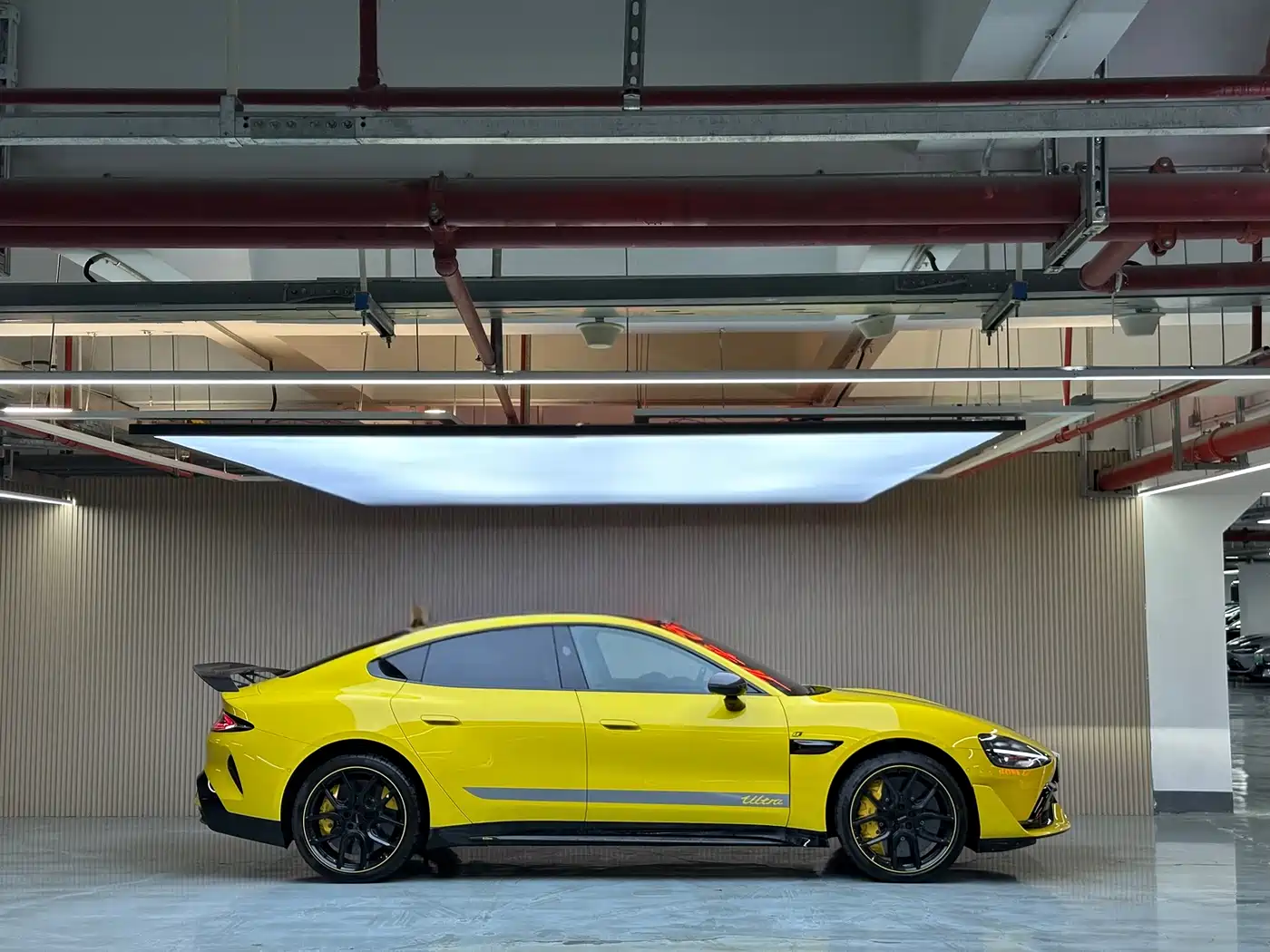 XIAOMI CAR XIAOMI SU7 ULTRA