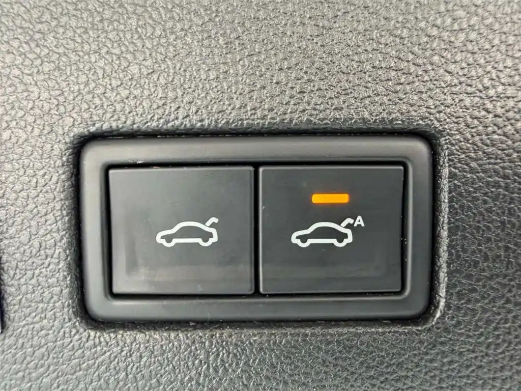 Volkswagen Touareg 2019 3.0TSI Sharp Edge Edition China V фото 27