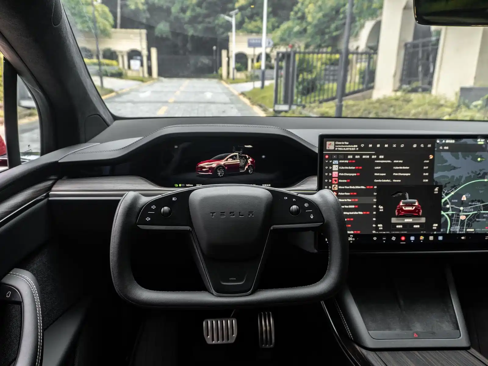 Фото 10 - Tesla Model X