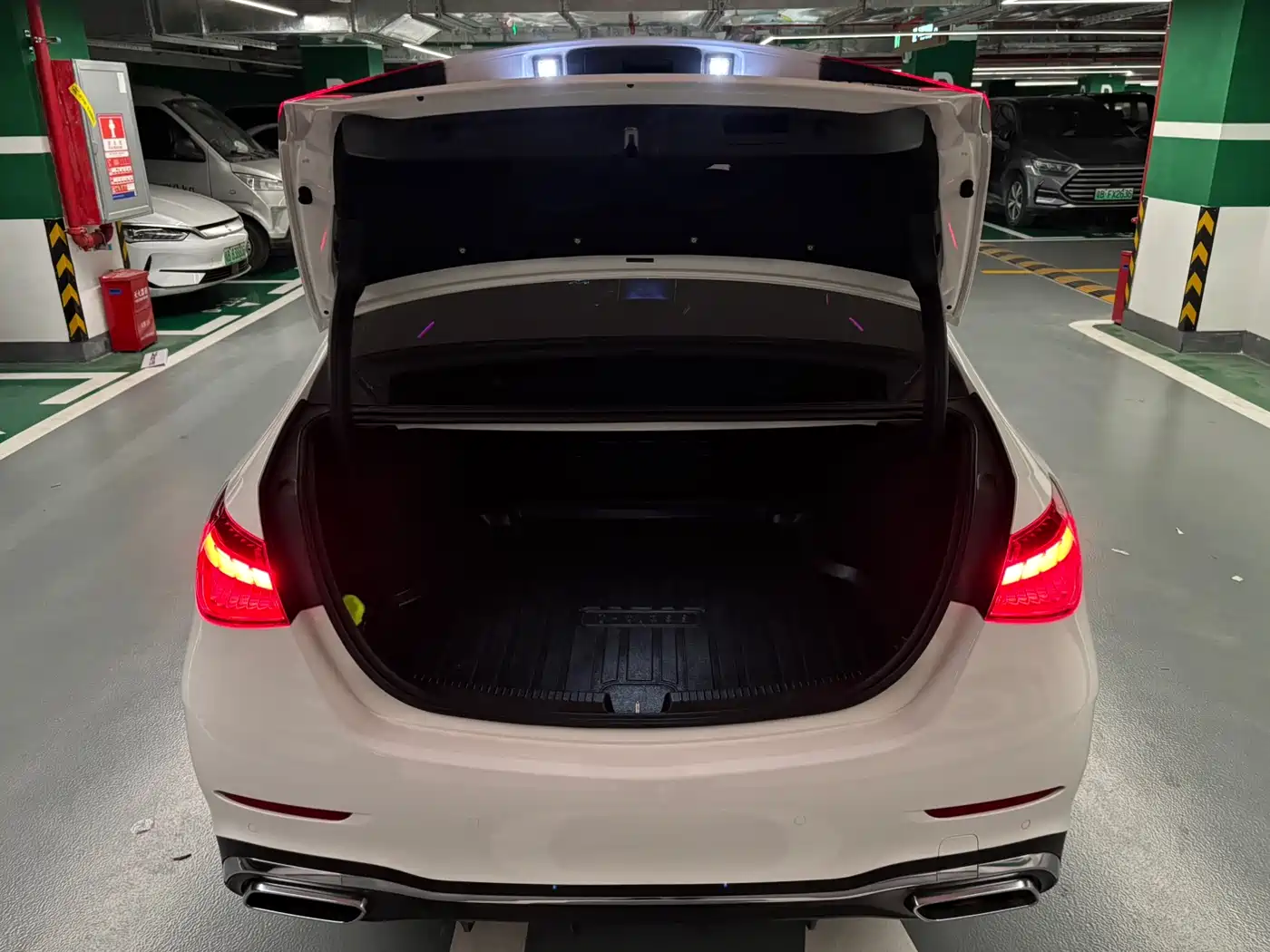 MERCEDES-BENZ C CLASS