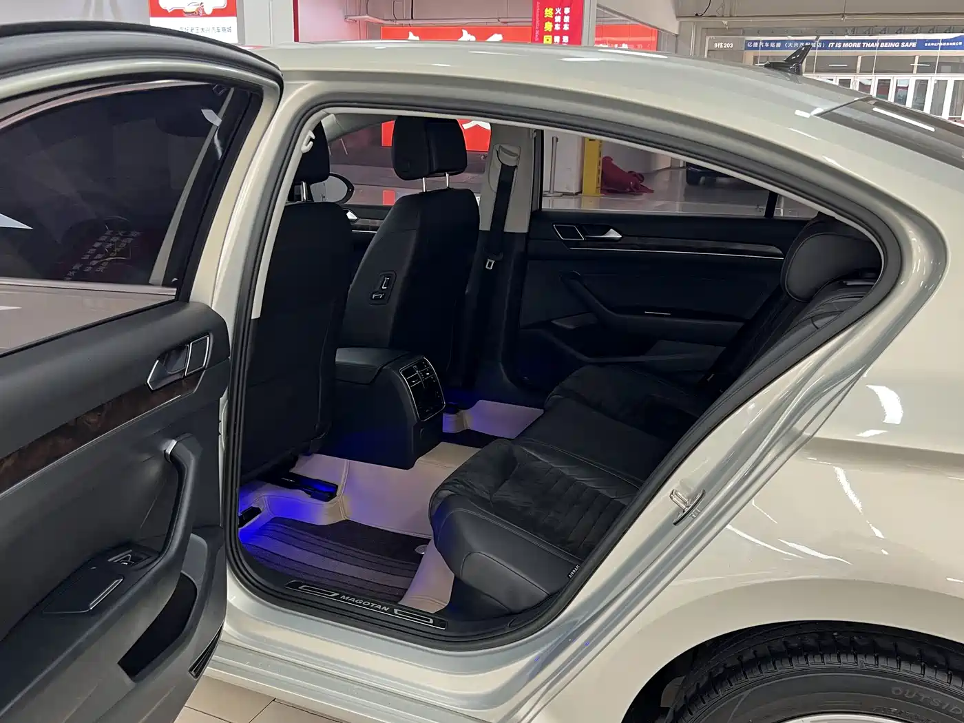Volkswagen Magotan 2017 330TSI DSG Luxury фото 13