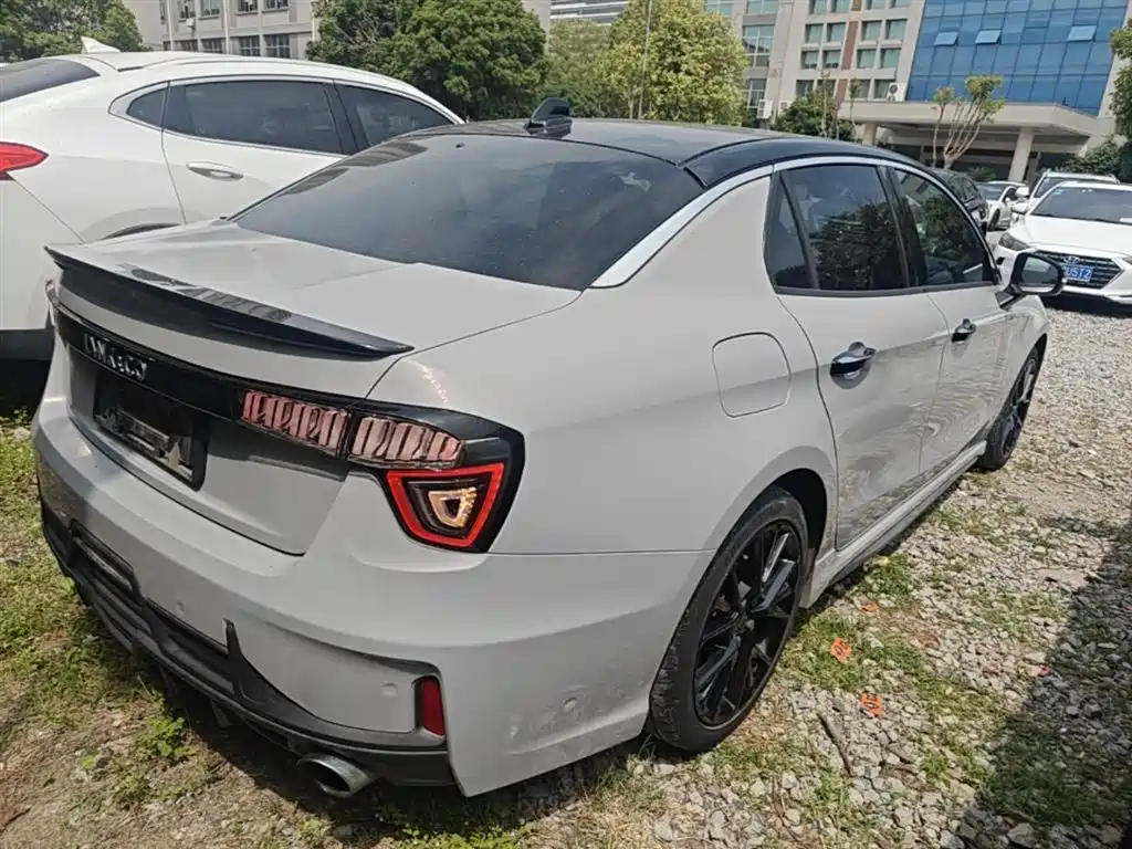 Lynk & Co 03 2018 1.5TD DCT Power Pro Version China V фото 7
