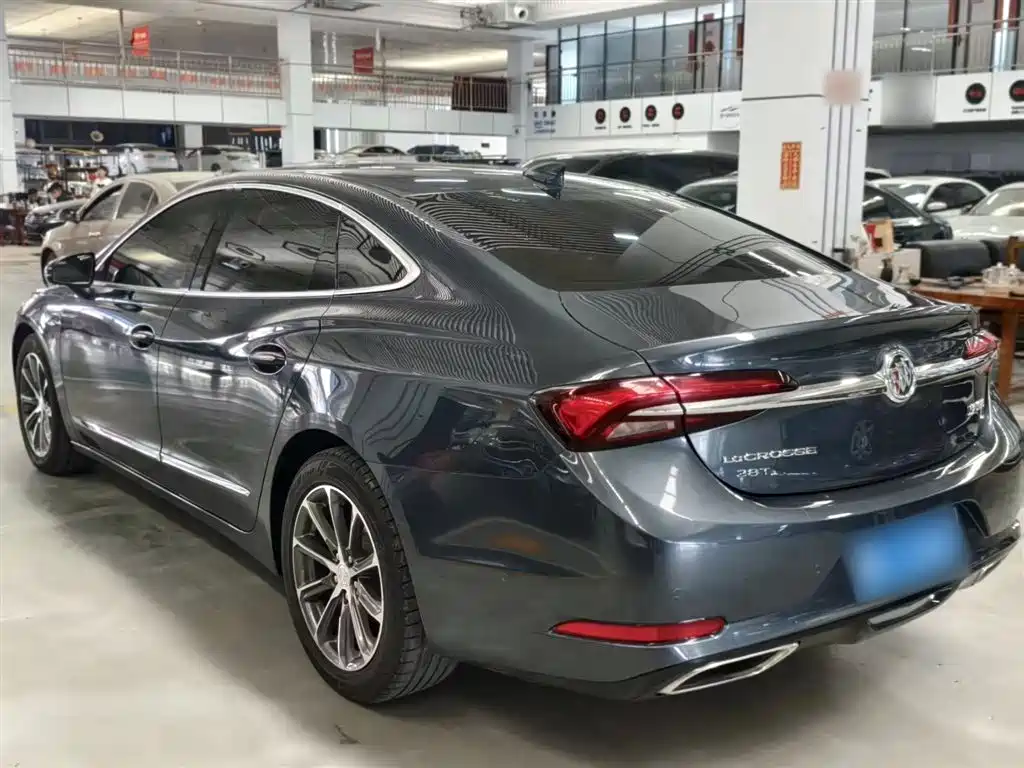 Buick LaCrosse 2019 28T Premium Model фото 5