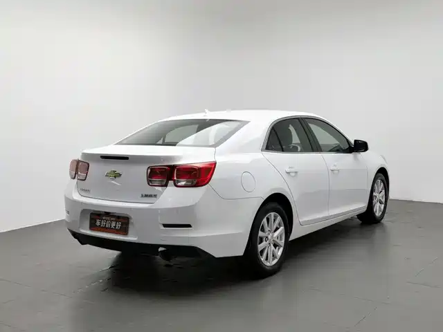 Chevrolet Malibu 2014 2.0L Automatic Luxury — фото 2